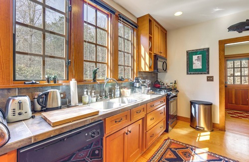 Argo Cottage | Dock, Canoe & Patio: Lakeside Cottage in Alabama