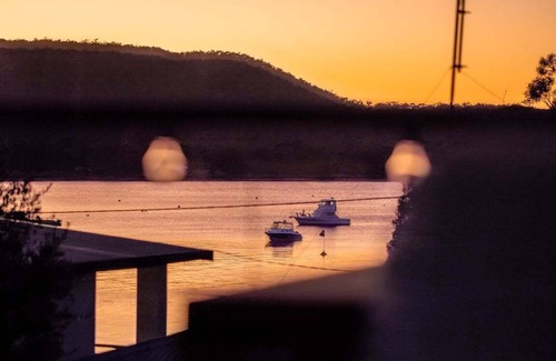 Coles Bay House | Dock of the Bay - Freycinet Holiday Houses