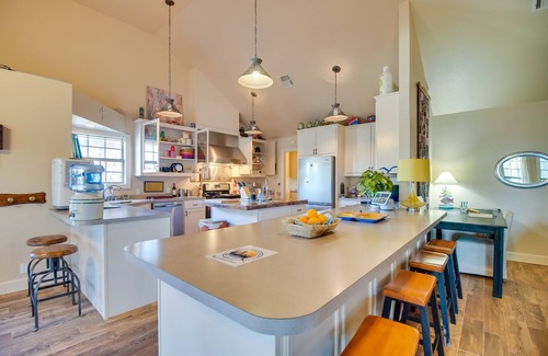 Tia Juana Cabin | Dock, Views & Grill: Spacious Grand Lake Lodge