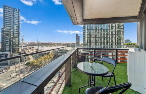Docklands Apartment | Docklands Melbourne Victoria Harbour Views