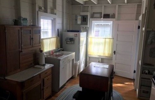 Harpswell Center Cottage | Dockside Cottage ~ A Quiet Coastal Waterfront Setting With Breathtaking Sunsets