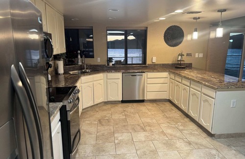 Cienega Springs House | Dockside Dream on the Parker Strip