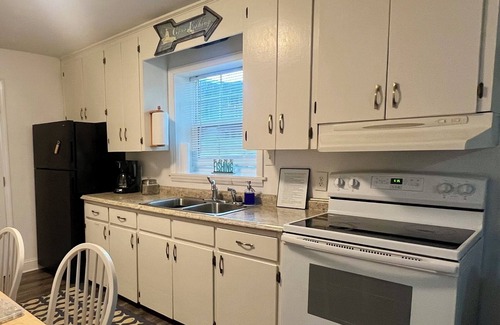 Clarksville House | Dockside Dreamz #1 w/beach and dock - Close to Clarksville and Bluestone launch