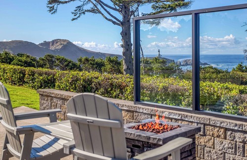 Agate Beach RV Rental | Dog Friendly, Available with 50AMP, 30AMP, Water and Sewer hook up's, WiFi