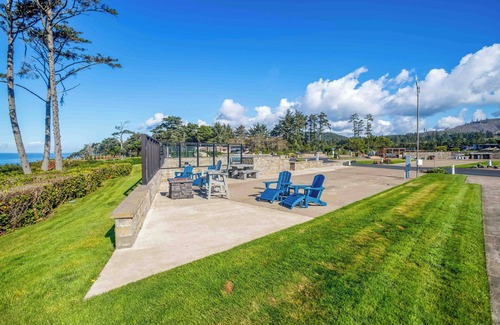 Agate Beach RV Rental | Dog Friendly, Available with 50AMP, 30AMP, Water and Sewer hook up's, WiFi