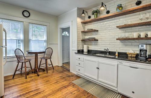 Forest Park House | Dog-Friendly Bungalow 1 Block to Avondale Dining!