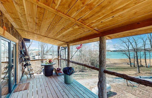 Dandridge Cabin | Dog friendly cozy lake front cabin w/Wi-Fi, dual decks, private dock, play yard
