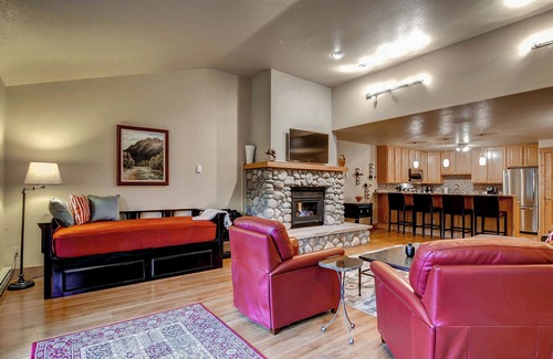 Historic District House | Dog Friendly - Downtown Location w/*Private Hot Tub* & Views l MainB