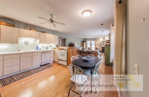 Harbert House | Dog-friendly home w/private heated pool, free WiFi, gas grill, & washer/dryer