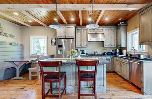 Cundys Harbor House | Dog-friendly home with high-speed WiFi, washer/dryer, & private dock