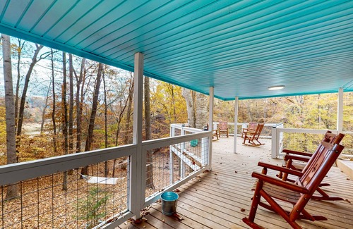 Dandridge Cabin | Dog Friendly lake cabin w/free attraction tickets, hot tub, fire pit, & decks