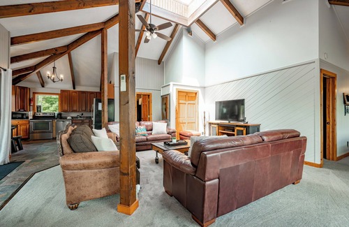 Thayerville House | Dog Friendly Luxury Estate w/Fire Pit, Hot Tubs & Dock