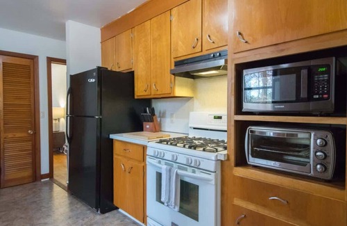 Hendersonville House | Dog-Friendly Retreat~$375 Free Activities Daily