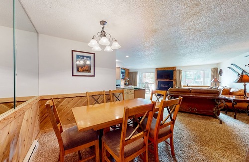 Four O'Clock Condo | Dog-friendly ski condo with hot tubs, grills, & gym