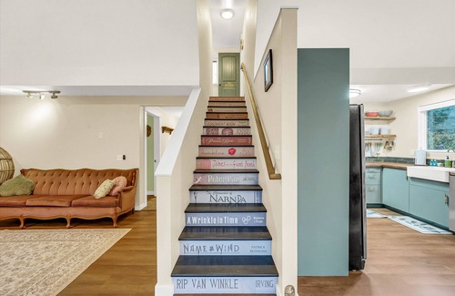 Anderson Island Cabin | Dog-friendly storybook home in the trees with tennis, pickleball & beach access