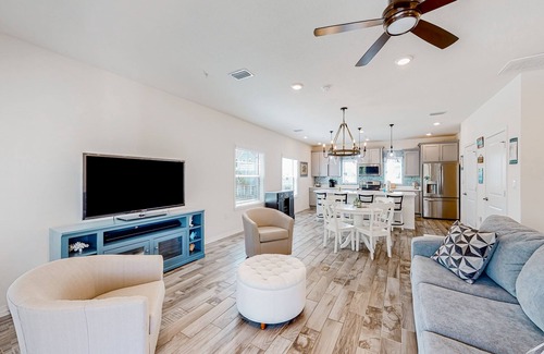 Ono Island House | Dog-friendly townhouse with private beach, hot tub, pool, tennis, golf, gym, AC