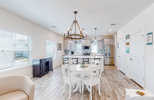 Ono Island House | Dog-friendly townhouse with private beach, hot tub, pool, tennis, golf, gym, AC