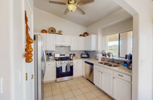 Rancho Vistoso House | Dog-friendly valley view oasis with private hot tub, shaded patio, washer/dryer