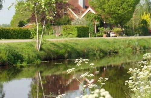 Wiesmoor House | Dollhouse Modern retreat