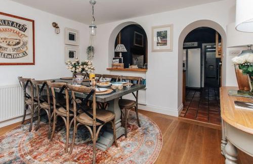 Henley-on-Thames House | Dolls House - Luxury Townhouse *sleeps 10*