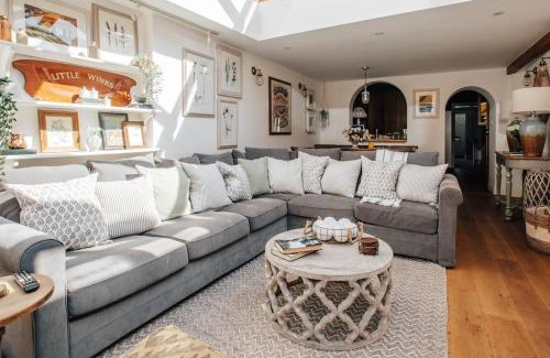 Henley-on-Thames House | Dolls House - Luxury Townhouse *sleeps 10*