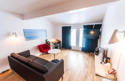 Hitra Hotel | Dolmsundet Hotell Hitra