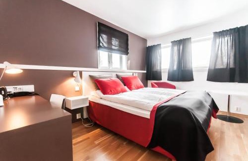 Hitra Hotel | Dolmsundet Hotell Hitra