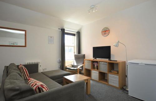 Tobermory House | Dolphin Apartment