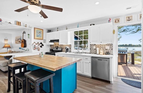 Ocean Isle Beach House | Dolphin Cove - Whole WATERFRONT House with Dock