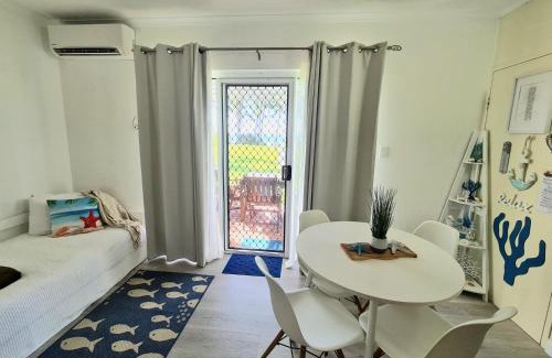 Dolphin Heads Apartment | Dolphin Heads - Resort Unit - Absolute Beachfront! - Whitsunday Getaway!