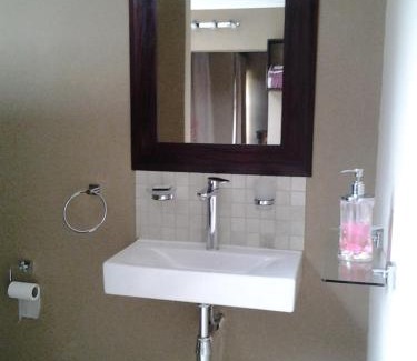 Jeffreys Bay House | Dolphin View Guesthouse