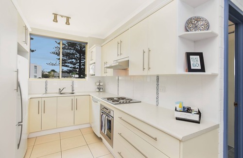 Port Elliot Apartment | Dolphins 7: 'A View To Remember' with Breathtaking Horseshoe Bay Views