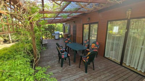 Radzymin House | Dom letniskowy z dużym ogrodem