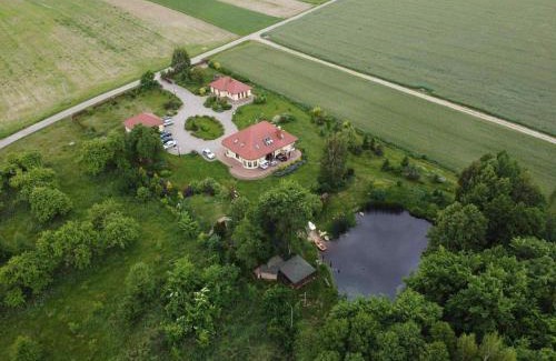 gmina Parzeczew Villa | Dom nad stawem