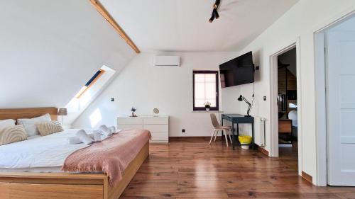 Pradnik Czerwony Apartment | Dom z ogrodem i prywatnym parkingiem w Krakowie