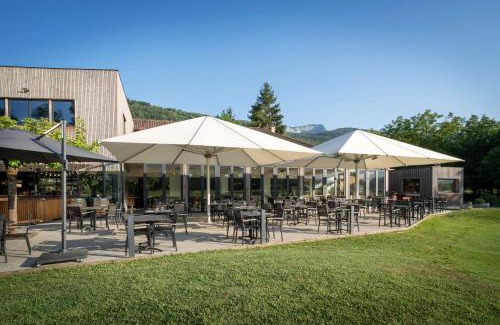 Saint-Quentin-sur-Isere Hotel | Domaine de Charmeil