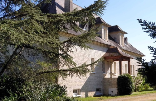 Lacave House | Domaine de Pech Marjac - large indoor swimming pool in the middle of the park