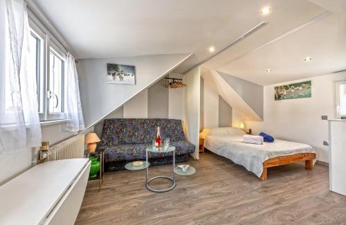 Morlaix Apartment | Domaine de Pharaon