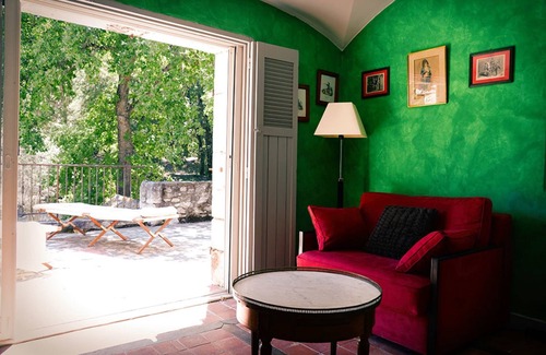 Mondragon House | Domaine du Commandeur