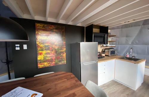 Perce Ski Chalet | Dome #2 forested at Domaine Renard