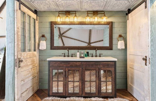 Lupton City Villa | Dome - Best Views Sum