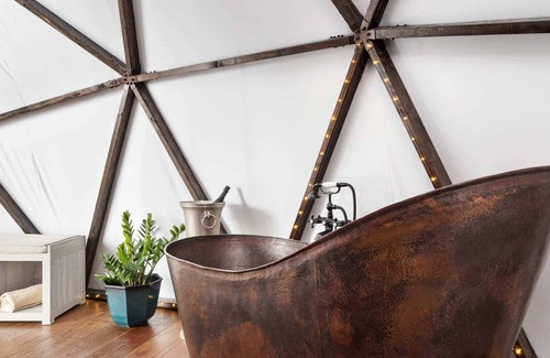 Lupton City Villa | Dome - Max Privacy Su