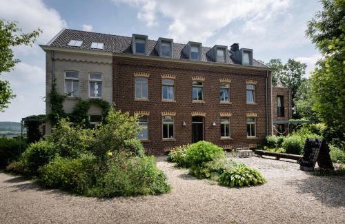 Municipality of Vaals Bed & Breakfast | Domein Holset BruisendWijnHuis