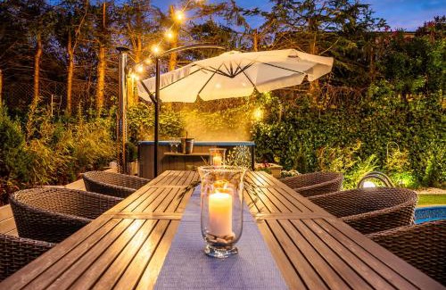 Sasino Apartment | Domek InoSasino z basenem i sauną