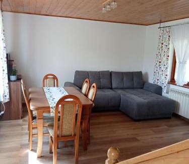 Plaska House | Domek na skraju lasu