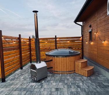Miedzyrzec Podlaski Apartment | Domek z jacuzzi i kominkiem - cisza, natura, relaks