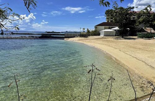 Maribago Apartment | Dominiks pink dream Studio Balcony Ocean View Balcony Fast-Wifi at Tambuli Resort High Floor