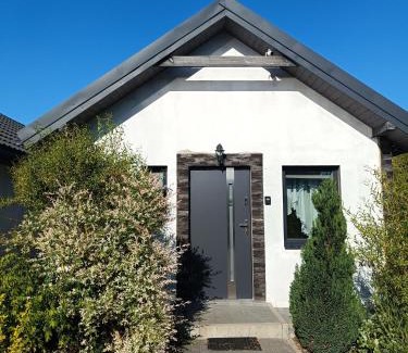 Mikolajki House | Domki pod Katalpami