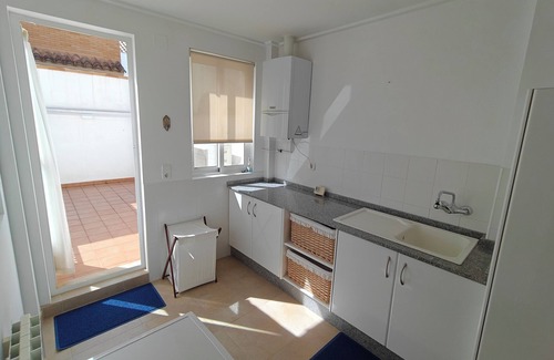 Meliana House | Domus Belle Home Valencia. Holiday home 10min to the beach and 15min to Valencia