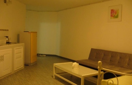 Ban Mai Apartment | Don mueang airport transfers free pick up Airport